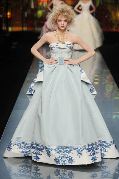 Look 33
